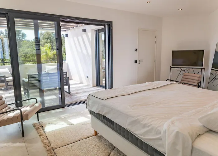 Caipirinha Di Arasu Villa *